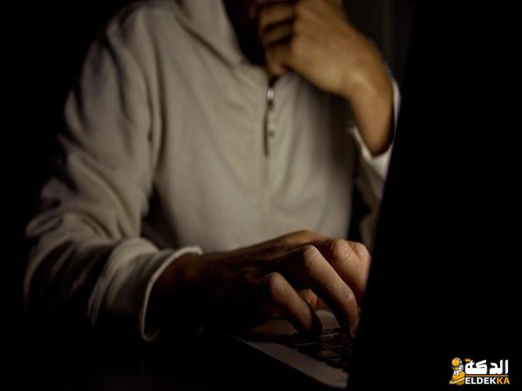 حكم مشاهدة الأفلام الإباحية في رمضان؟ 4 حكم مشاهدة الأفلام الإباحية في رمضان؟