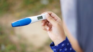 هل يخطئ اختبار الحمل المنزلي إذا كان إيجابي؟ 5 هل يخطئ اختبار الحمل المنزلي إذا كان إيجابي؟