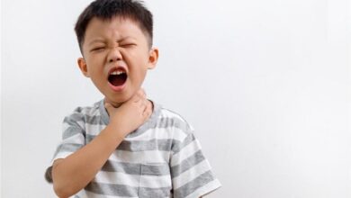 أسباب وأعراض وطرق علاج التهاب الحلق 2 أسباب وأعراض وطرق علاج التهاب الحلق
