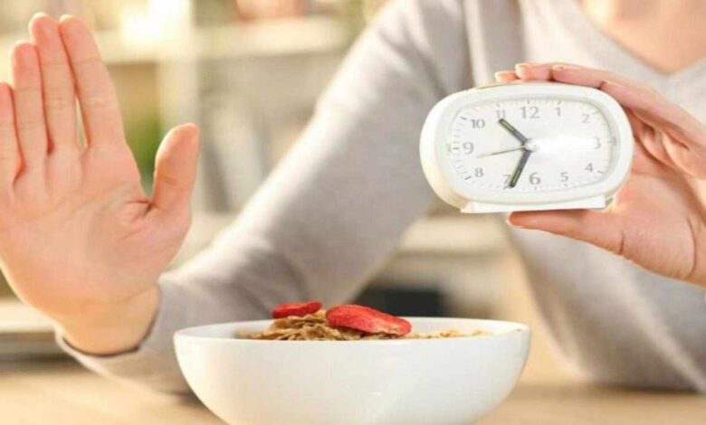 تجربتي مع الامتناع عن الأكل بعد الساعة 6 1 تجربتي مع الامتناع عن الأكل بعد الساعة 6