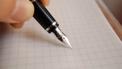 تفسير رؤية ورقة عليها كتابة في المنام للعزباء والمتزوجة والحامل والرجل 3 تفسير رؤية ورقة عليها كتابة في المنام