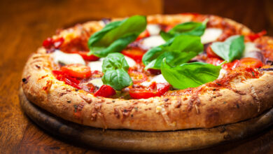 طريقة عجينة البيتزا الايطالية بأفضل طريقة 4 طريقة عجينة البيتزا الايطالية بأفضل طريقة