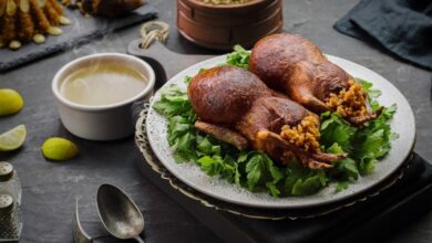 كيفية إعداد الحمام المحشي في المنزل بخطوات بسيطة 3 كيفية إعداد الحمام المحشي في المنزل بخطوات بسيطة