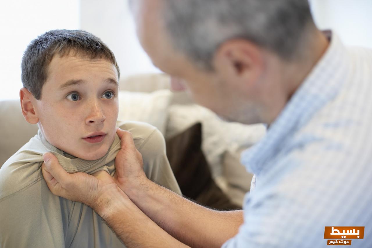 تفسير حلم ضرب ابني من شخص معروف في المنام 3 تفسير حلم ضرب ابني من شخص معروف في المنام