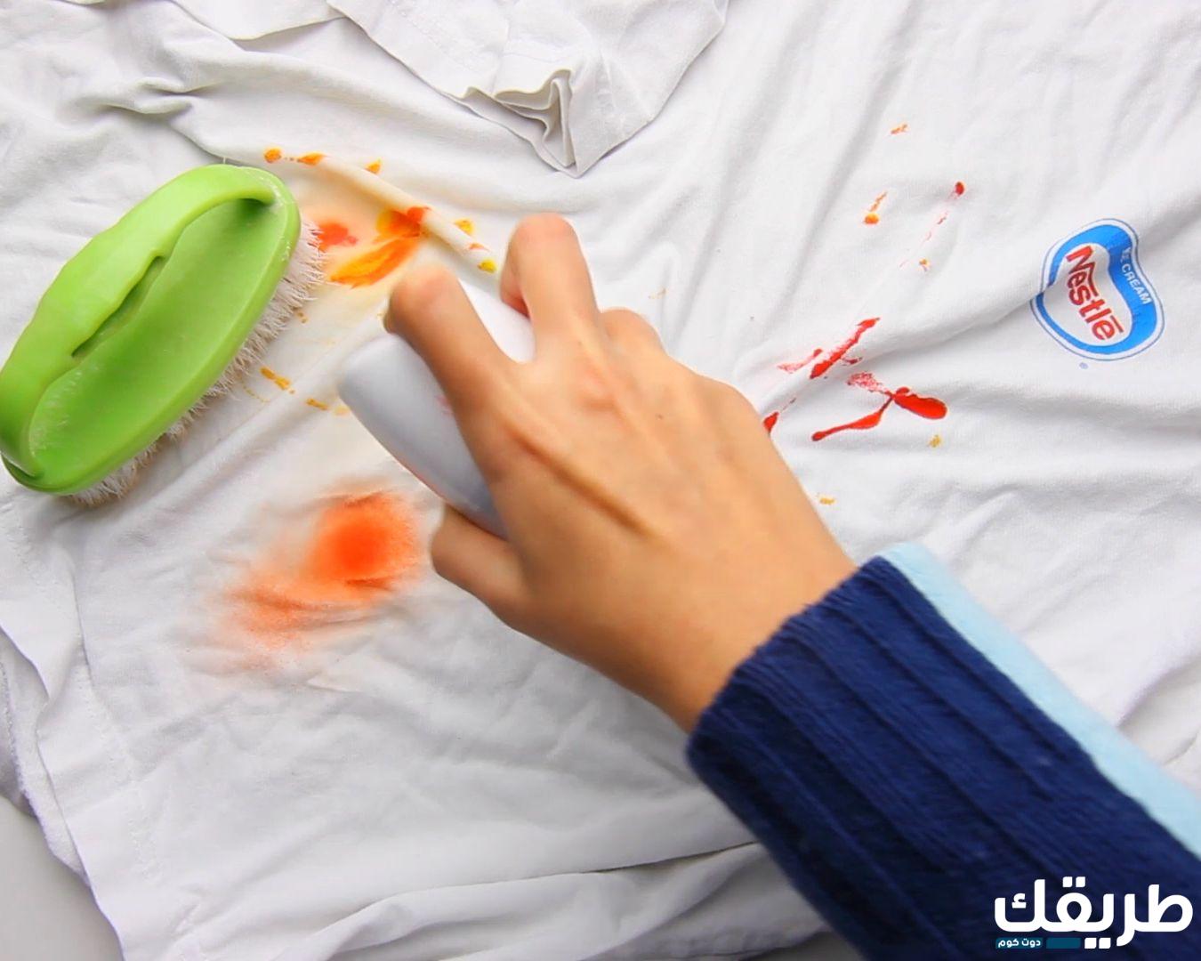 طرق إزالة البقع من الملابس الصوفية 7 طرق إزالة البقع من الملابس الصوفية