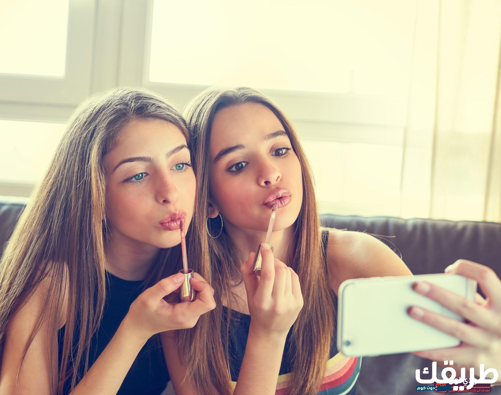 موضوع تعبير عن مرحلة المراهقة والتغيرات الجسدية لدى المراهقين الذكور والإناث 3 55653514719461