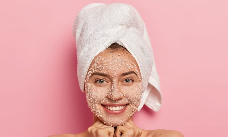 أفضل 10 كريمات لتقشير البشرة وأسعارها 1 107306231643146