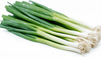 اكتشف: تفسير حلم البصل الأخضر في المنام! 3 تفسير حلم البصل الاخضر