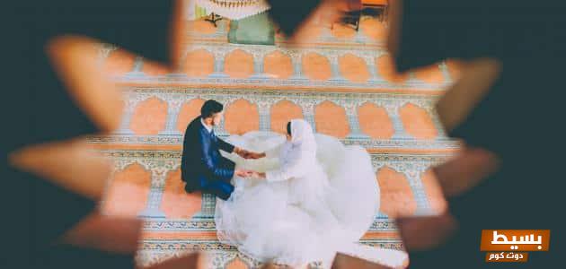 تفسير حلم الزواج للمخطوبين في المنام: رحلة مثيرة نحو فهم رموز الحب والأمل! 1 تفسير حلم الزواج للمخطوبين