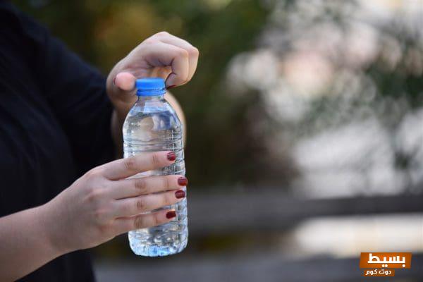 تفسير حلم تعبئة الماء في المنام للعزباء والمتزوجة والحامل والمطلقة والرجل: اكتشف الرسائل الخفية وراء هذه الرؤية الغامضة وتأثيرها على حياتك! 1 تفسير حلم تعبئة الماء في المنام
