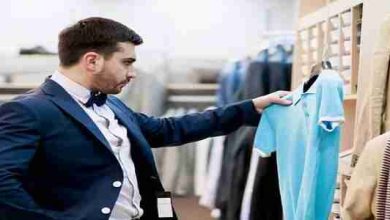 تفسير حلم رؤية الأخ يرتدي ملابس جديدة في المنام: رمز للبدايات الجديدة والدلالات العميقة! 3 تفسير حلم رؤية الأخ يرتدي ملابس جديدة في المنام