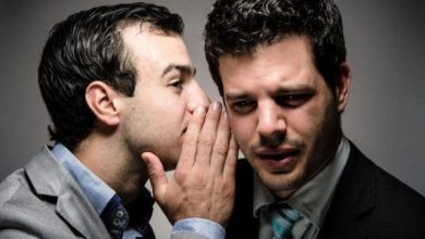 اكتشف الغموض: ماذا يعني أن ترى شخصًا يخبرك بشيء في المنام؟ 4 رؤية شخص يخبرك بشيء في المنام scaled