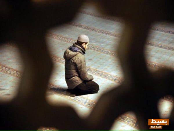 حلمت أني أمام أصلي بين الناس بأجمل صوت يسر القلوب ويخطف الأنفاس 1 20 74