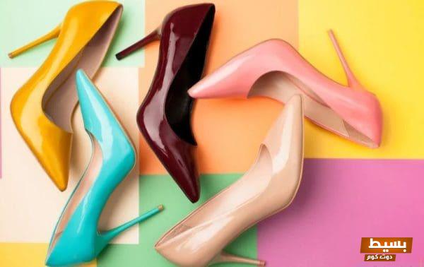تفسير حلم لبس حذاء كل فردة بشكل مختلف للمطلقة: دلالات رمزية ورؤى عميقة تُضيء مسالك المستقبل! 1 29 14