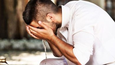 الذنوب التي يُكفرها الوضوء والصلوات الخمس والجمعة: دعوة للتوبة وتجديد الروح من صغائر الذنوب! 4 77 3