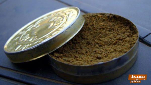 تفسير حلم وضع الشمه في الفم: دلالات ورموز مثيرة تكشف رؤى النفس والأفكار المخبأة! 1 d ddc5a0d0ac017dfb7ad7224f611ce982 1 scaled