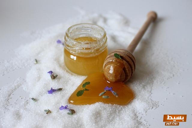 ماسكــات تقشــير للوجــه احصل على إشراقة متألقة ونضارة لا تقاوم! 3 natural cosmetics g8e82fdabb 640