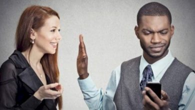 تفسير حلم أني أتجاهل شخص أعرفه: دلالات مفاجئة تكشف عن مشاعر مكبوتة! 2 أسباب التجاهل المتعمد scaled