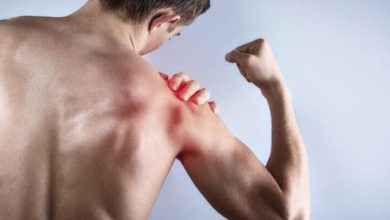 أسباب مذهلة وراء ألم الكتف الأيسر من الخلف وكيفية علاجها بفعالية! 3 ألم في الكتف الأيسر من الخلف