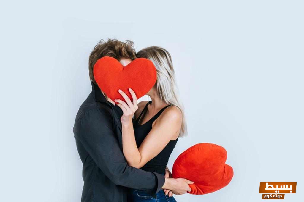 أنواع القبلات اكتشف أسرارها وتأثيراتها السحرية على العلاقات! 6 أنواع القبلات