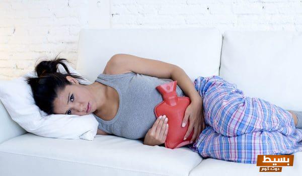 أسباب نزول كتل دم أثناء الدورة الشهرية اكتشف الأسباب المقلقة وطرق التعامل معها! 1 الدورة الشهرية 1