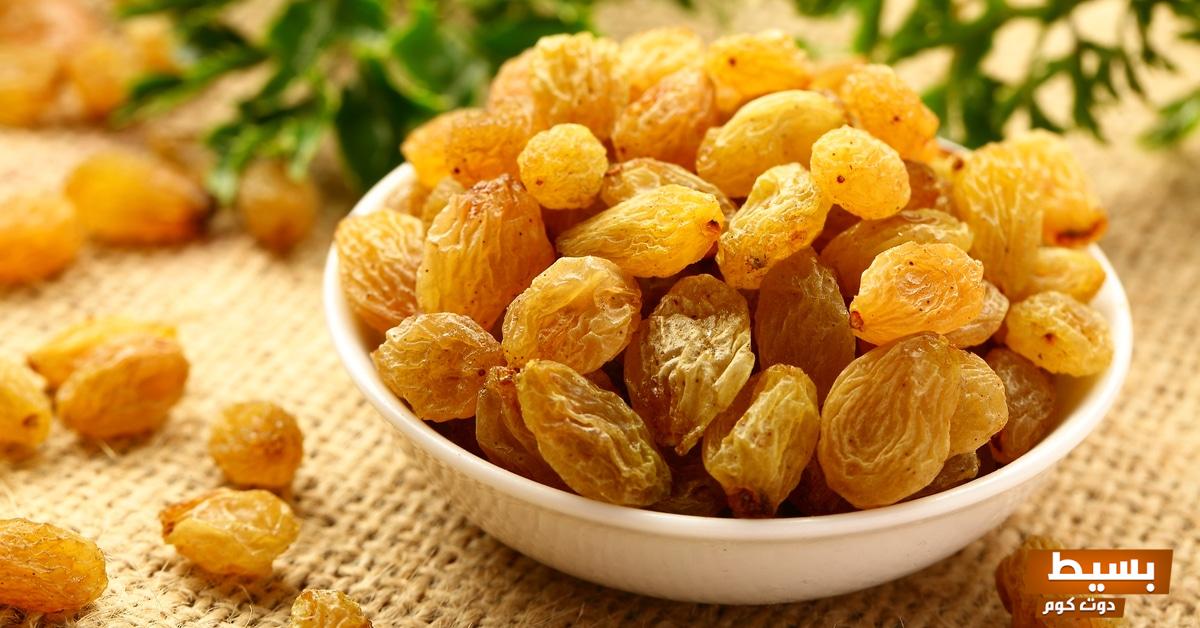 ما هو تفسير رؤية الزبيب في المنام اكتشف المعاني العميقة والدلالات الغامضة وراء هذه الرؤية المدهشة! 2 الزبيب في المنام