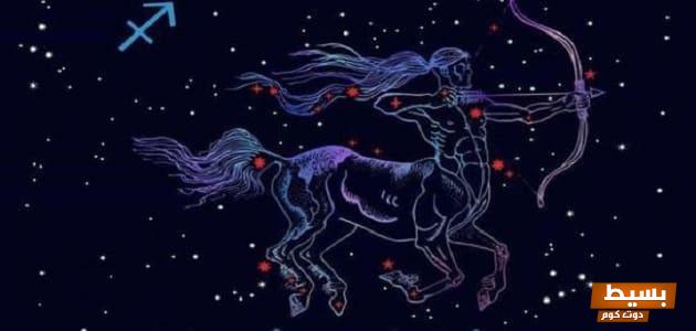 نقطة ضعف الرجل القوس أمام حبيبته: كيف يمكن لجاذبيتها أن تفتح قلبه وتجعله أكثر عرضة للعاطفة؟ 1 برج القوس 1