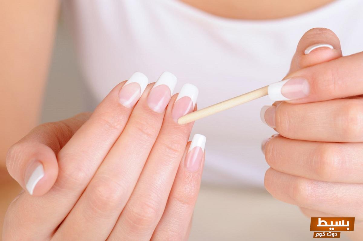 تفسير رؤية تركيب الأظافر في المنام استكشف الدلالات والمعاني العميقة وراء هذه الرؤية الغامضة! 3 تركيب الاظافر في المنام