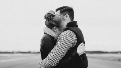 تفسير حلم طليقي يتقرب مني: رؤية تحمل رسائل عميقة ودلالات معقدة تستحق التأمل! 7 تفسير حلم طليقي يحضنني في المنام