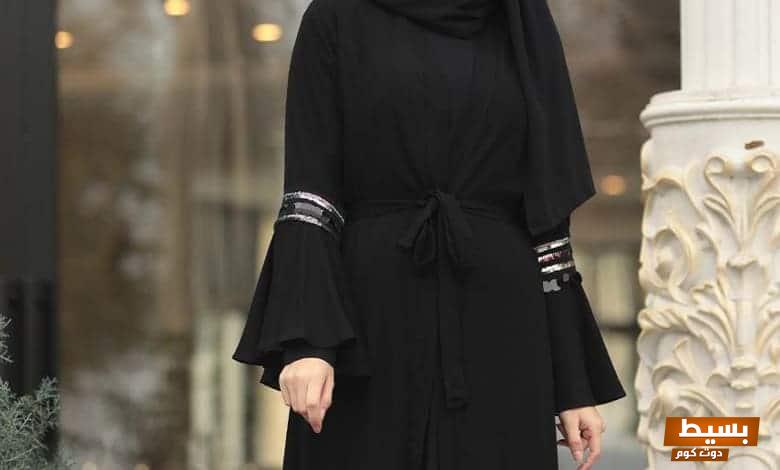 تفسير حلم الجلابية الطويلة للمتزوجة: رمز للسكينة والأمان في حياتها الزوجية! 1 تفسير حلم لبس الجلباب للعزباء