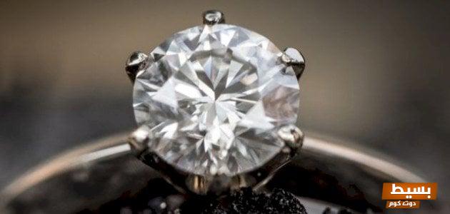 ما تفسير حلم خاتم الماس للعزباء: اكتشف الأسرار والرؤى الغامضة وراء هذا الحلم الثمين! 24 حلم خاتم الماس
