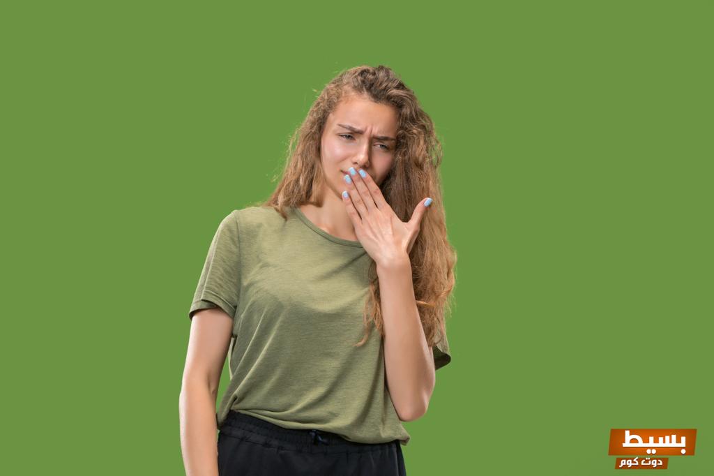 علاج رائحة الفم الكريهة اكتشف الطرق الفعالة للتخلص منها واستعادة ثقتك! 4 رائحة الفم الكريهة