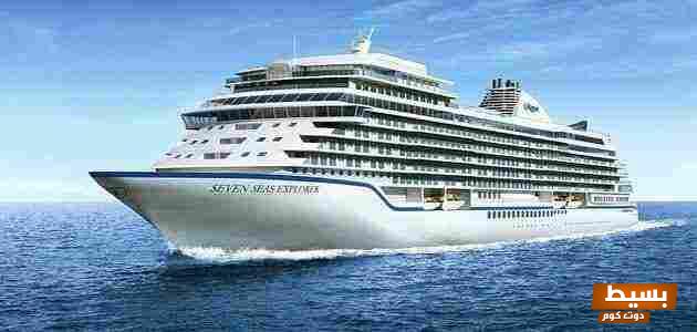 تفسير حلم سفينة في بحر هائج: رحلة عبر أعماق الرؤى وتحديات الحياة! 1 ركوب السفينة في المنام