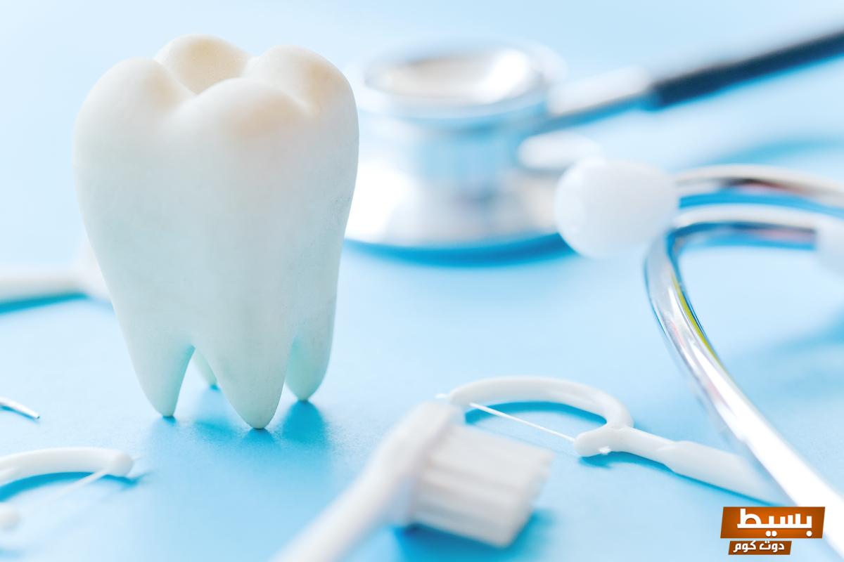 تفسير رؤية سقوط تركيبة الأسنان في المنام لكبار العلماء دلالات عميقة ومعاني مثيرة تكشف أسرار رموز الأحلام 14 سقوط تركيبة الأسنان في المنام