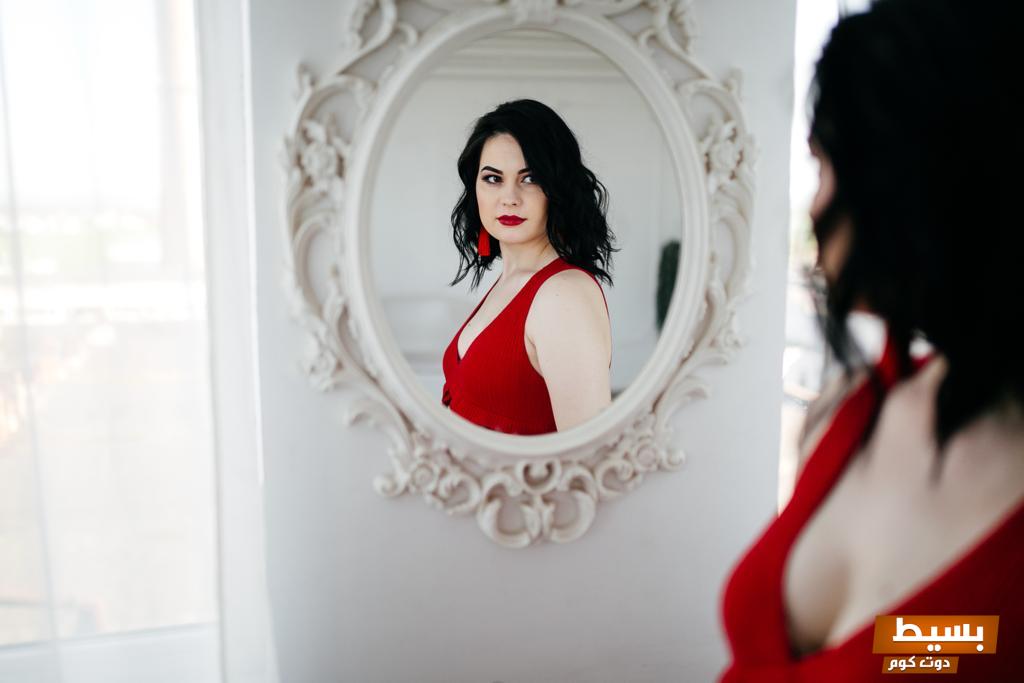 صفات المرأة النرجسية في الفراش اكتشف الجوانب الخفية لشخصية معقدة وتأثيرها على العلاقات الحميمة! 6 صفات المرأة النرجسية في الفراش