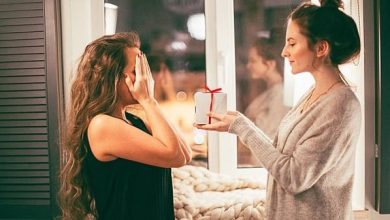 كلمات مؤثرة عن الأخت تبكي القلوب وتلامس المشاعر 3 عبارات شكر على الهدية من الاخت