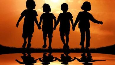 حكم ملهمة ورائعة عن الصداقة للأطفال دروس قيمة في الوفاء والتعاون! 5 عبارات عن الإخوة والصداقة1