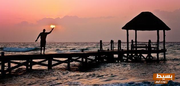 عبارات عن البحر قصيرة: استمتع بسحر الألوان وأسرار الأعماق! 7 عبارات عن البحر قصيرة