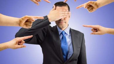 علاج الرهاب الاجتماعي خطوات فعالة للتحرر من الخجل واستعادة الثقة بالنفس! 5 علاج الرهاب الاجتماعي بالأدوية scaled