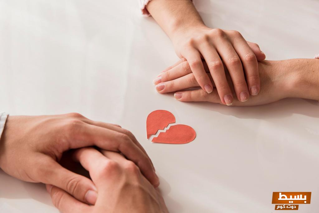 علامات الحب المزيف عند الرجل اكتشف الدلائل الخادعة التي قد تفسد علاقاتك! 16 علامات الحب المزيف عند الرجل