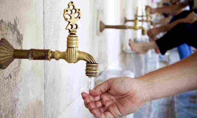 فرائض الوضوء في المذهب المالكي اكتشف أسرار الطهارة وكيف تؤثر على عبادتك وحياتك اليومية! 1 فرائض الوضوء في المذهب المالكي