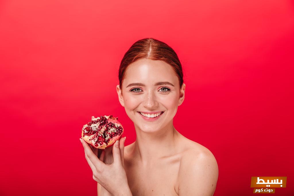 فوائد الرمان الرائعة للصحة اكتشف كيف يمكن لهذه الثمرة السحرية أن تعزز من حياتك! 4 فوائد الرمان للصحة