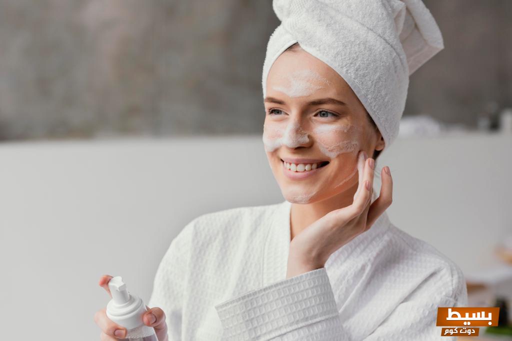 فوائد غسول الوجه اكتشف السر وراء بشرة نضرة ومشرقة! 22 فوائد غسول الوجه