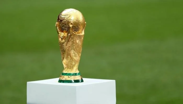 تردد قنوات تنقل مباريات كأس العالم الجديد 2025 وطريقة تثبيت القنوات دليلك الشامل لمتابعة الحدث الرياضي الأهم!