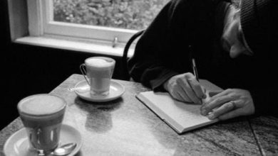 <p><strong>كلمات لها معنى حزين تأملات في عمق الألم وجمال الفقد</strong></p> 5 كلمات لها معنى