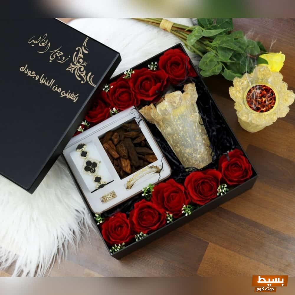 ماذا أهدي زوجتي بمناسبة الحمل أفكار مميزة تجعلها تشعر بالسعادة والاهتمام! 2 ماذا أهدي زوجتي بمناسبة الحمل 1