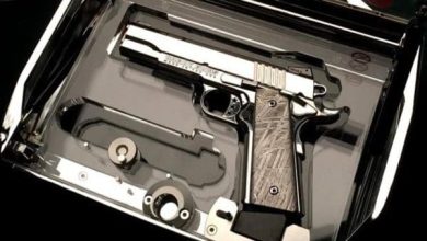 <p><strong>رؤية المسدس في المنام للرجل المتزوج: دلالات قوية تشير إلى التحديات والقرارات المصيرية</strong></p> 7 مسدس