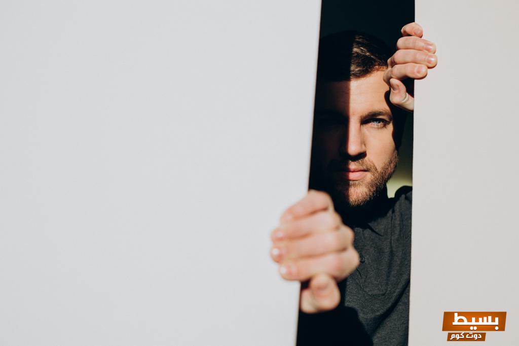 هل الزوج النرجسي يحب زوجته اكتشف الحقيقة المذهلة وما وراء هذا السلوك! 9 هل الزوج النرجسي يحب زوجته