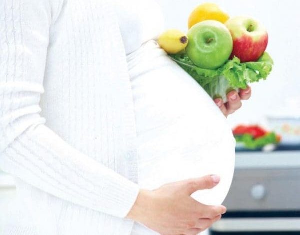 هل الصيام يؤثر على الحامل في الشهر الخامس؟ اكتشف الحقائق الهامة والمفاجآت الصحية! 1 هل الصيام يؤثر على الحامل في الشهر الخامس2