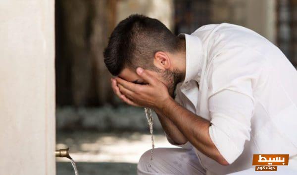 هل ممنوع الكلام بعد صلاة الاستخارة اكتشف الحقيقة المدهشة والأهمية الروحية! 1 هل ممنوع الكلام بعد صلاة الاستخارة